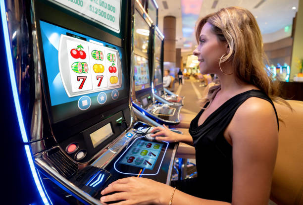 ratu123 slot mobile app interface showing live blackjack table on Android phone